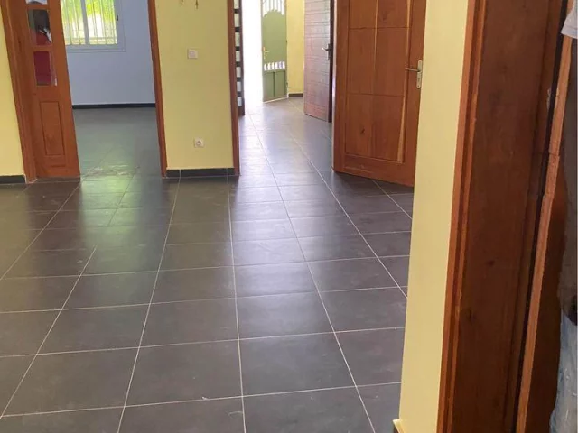 Appartement F3 Zac Mbao cité sonatel Mbao • Keur Massar Sénégal
