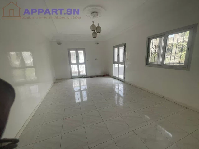 Appartement de deux chambres salon au 2ème etage à louer à la cité mbkiou Faye Cité Mbackiou Faye • Dakar Sénégal