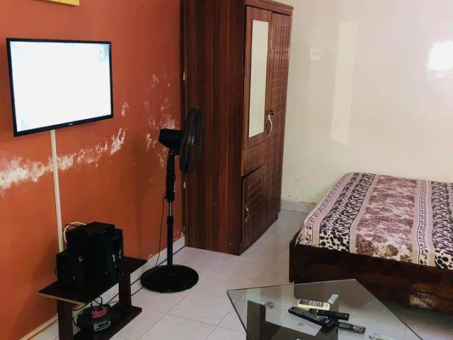 studio meublé Cité Biagui Yoff • Dakar Sénégal