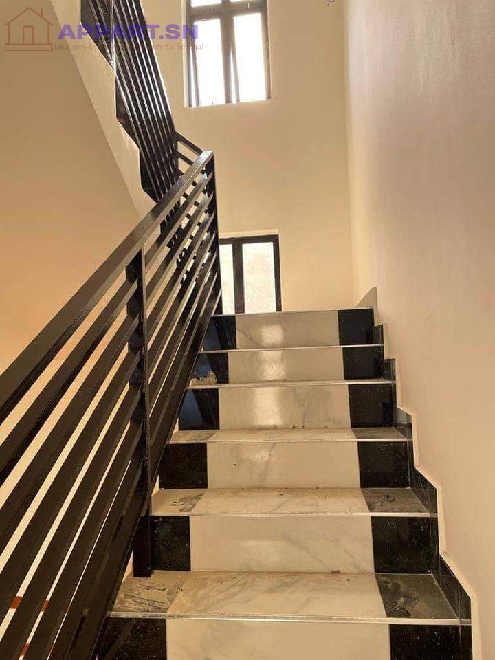 Appartement à louer Guédiawaye cité gadaye