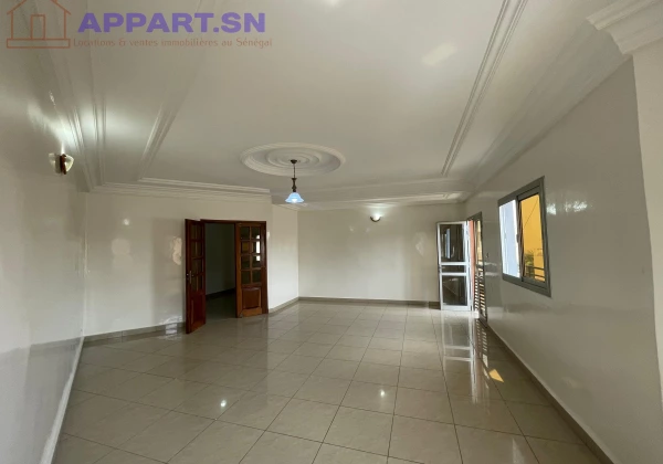 APPARTEMENT MEUBLÉ F3 À LOUER MARISTES Maristes • Dakar Senegal