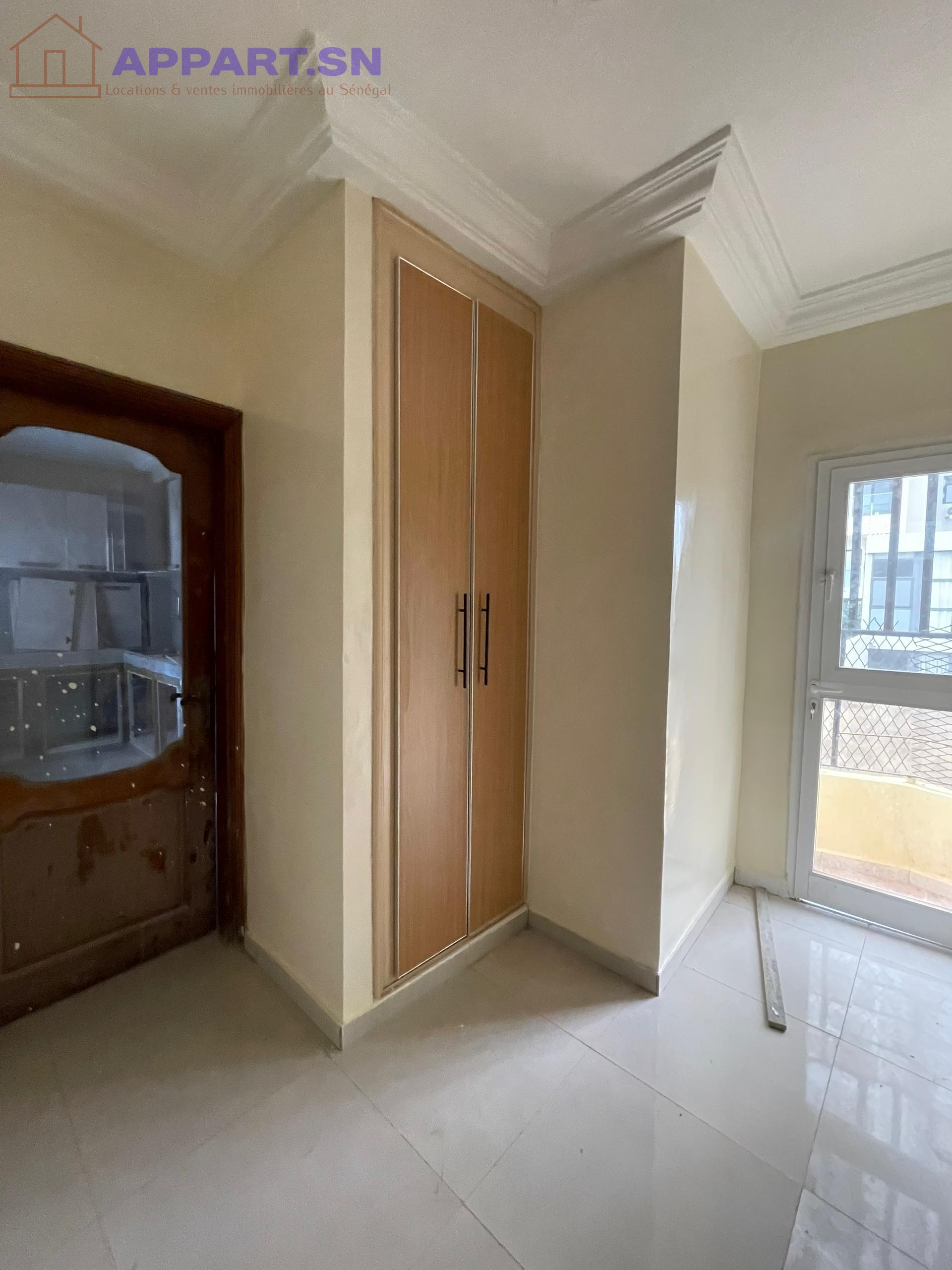 APPARTEMENT F4 À LOUER POINT E Point-E • Dakar Sénégal