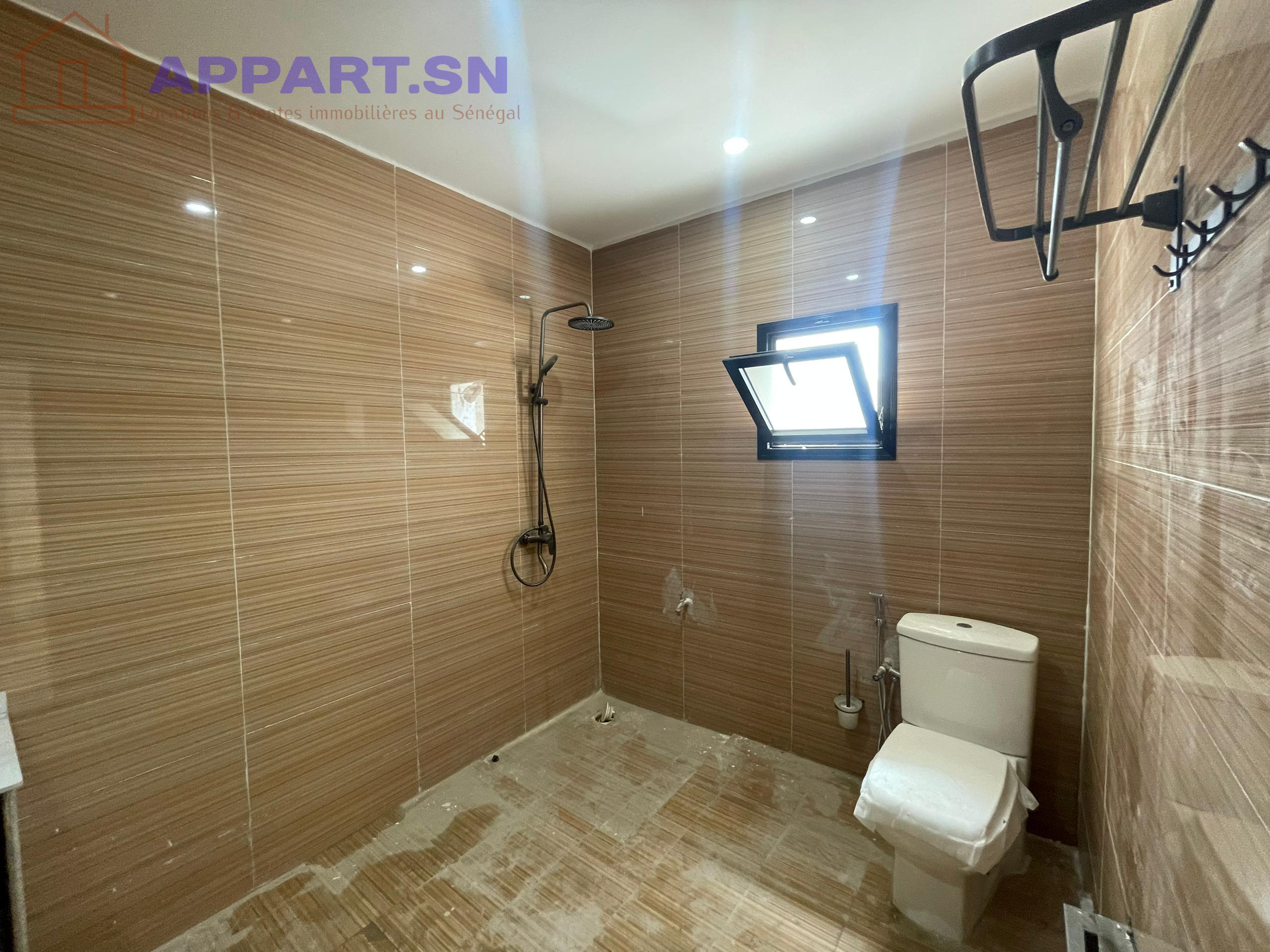 APPARTEMENT F3 À LOUER MAMELLES Cité Mbackiou Faye • Dakar Sénégal