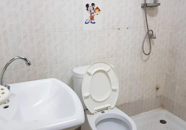 Chambre salle de bain Zac Mbao Mbao • Keur Massar Senegal