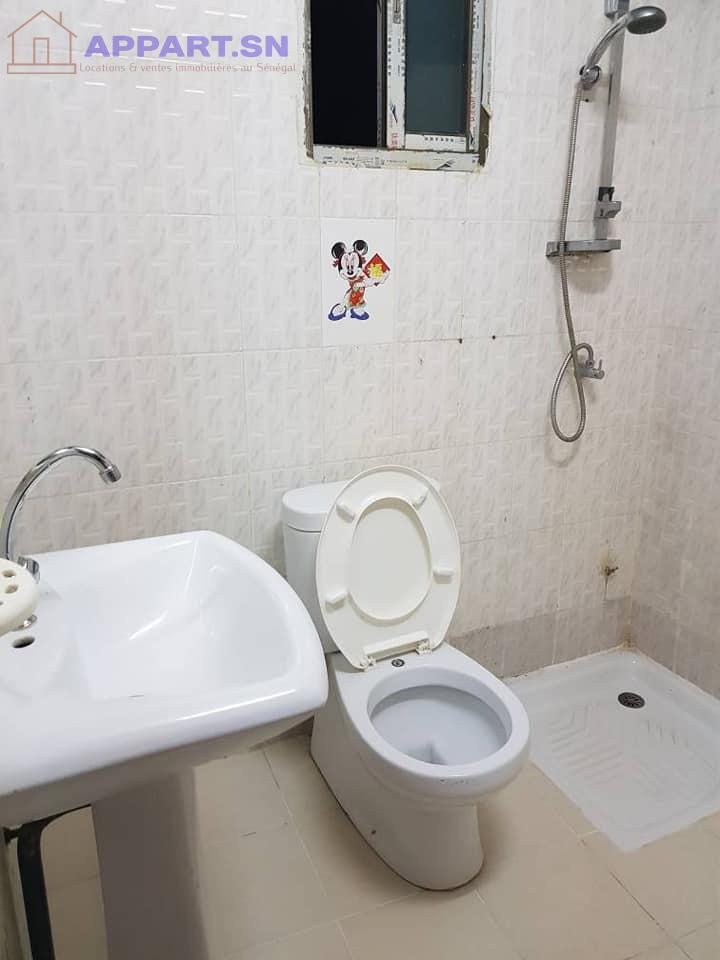 Chambre salle de bain Zac Mbao