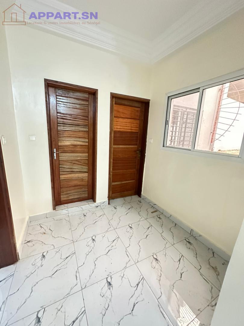 Appartement F3 neuf à louer à Ouakam comico 