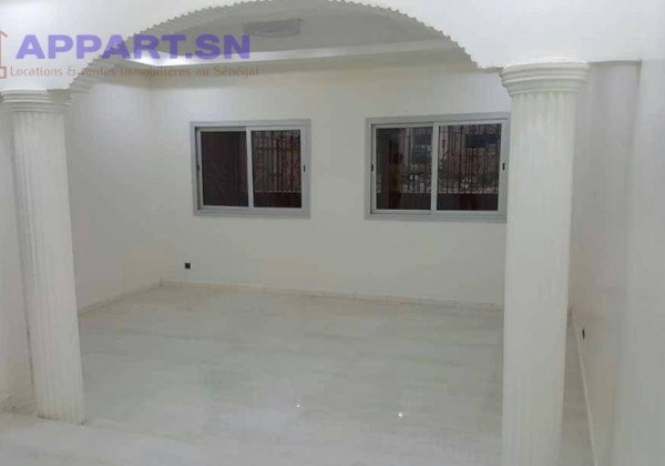 Villa R+1 cité Mbakiyou Faye Mamelles Mamelles • Dakar Senegal