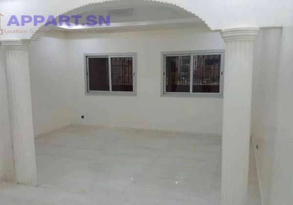 Villa R+1 cité Mbakiyou Faye Mamelles Mamelles • Dakar Senegal