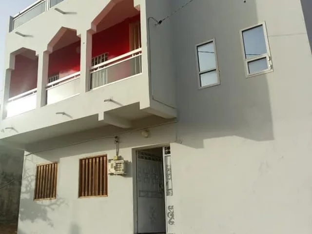 Villa R+1 à vendre à keur massar Keur Massar Unité 4 • Keur Massar Sénégal