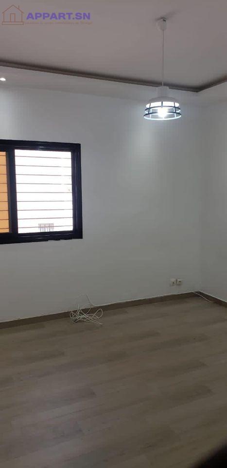 Chambre simple à louer aux Almadies