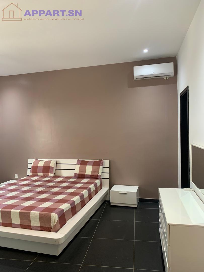 VILLA R+1 À LOUER MERMOZ BATRAIN 