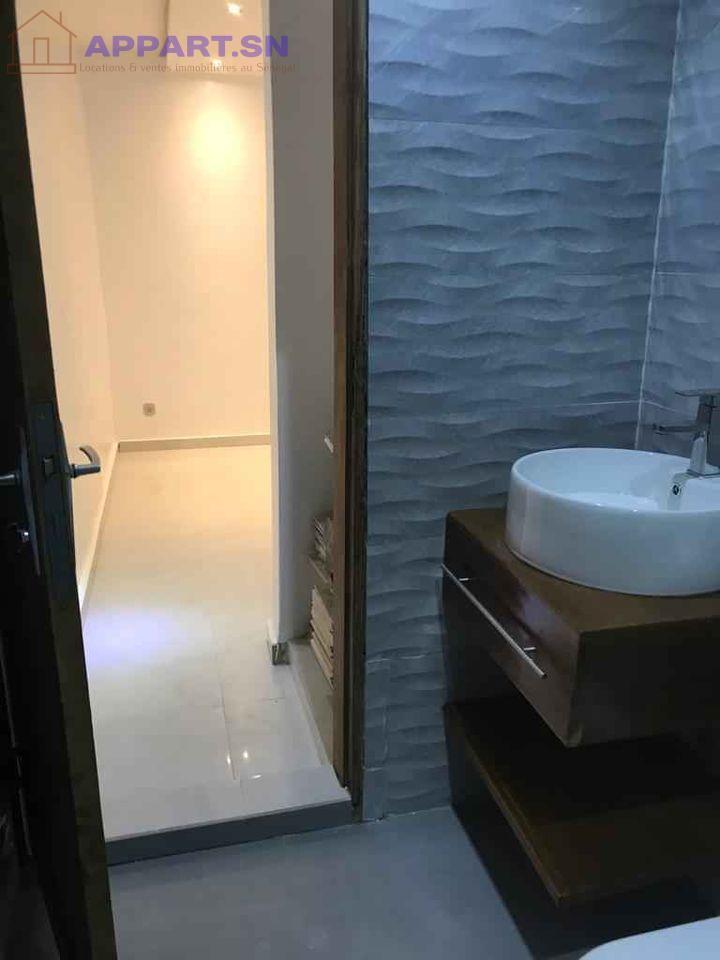 Appartement haut standing à louer à Ngor