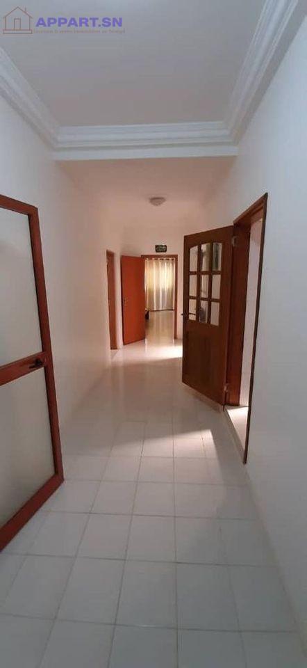 Immeuble R+5 SICAP KARAK Point-E • Dakar Senegal