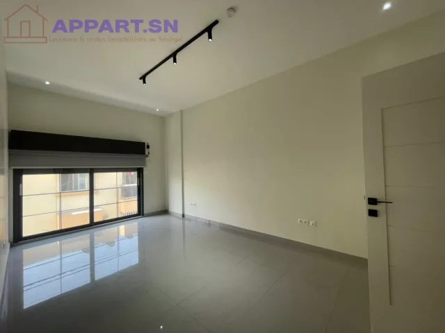 LOCATION À USAGE BUREAU NORD FOIRE Dakar-Plateau • Dakar Sénégal