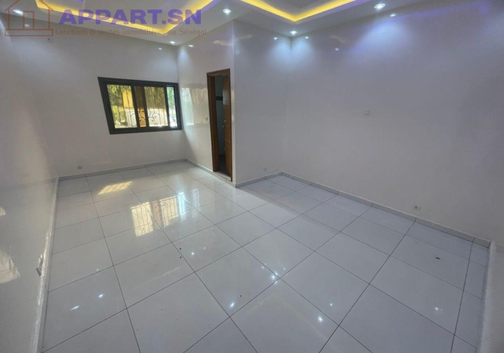 UN MAGNIFIQUE APPARTEMENT DE TROIS CHAMBRE SALON AU REZ DE CHAUSSEE  Mamelles Sénégal