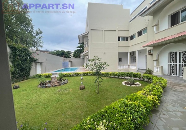 Un magnifique appartement cosy situé dans le quartier prisé du Casino Cap vert aux  Almadies Ngor • Dakar Senegal