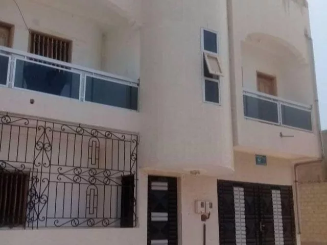 Villa R+1 cité Gadaye Guédiawaye Dakar Sénégal