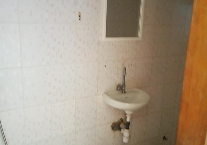 Chambre salle de bain balcon à Médina Dakar Sénégal