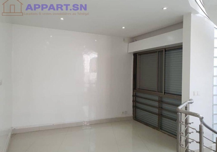 villa duplex à louer Cité Batrain Dakar Sénégal
