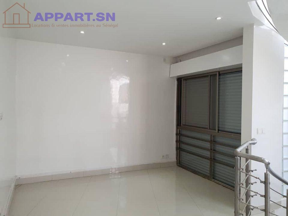 villa duplex à louer Cité Batrain