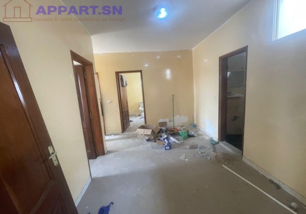 APPARTEMENT DE DEUX CHAMBRES SALON AVEC DEUX TOILETTES À LOUER À TOUBA OUAKAM Ouakam • Dakar Senegal