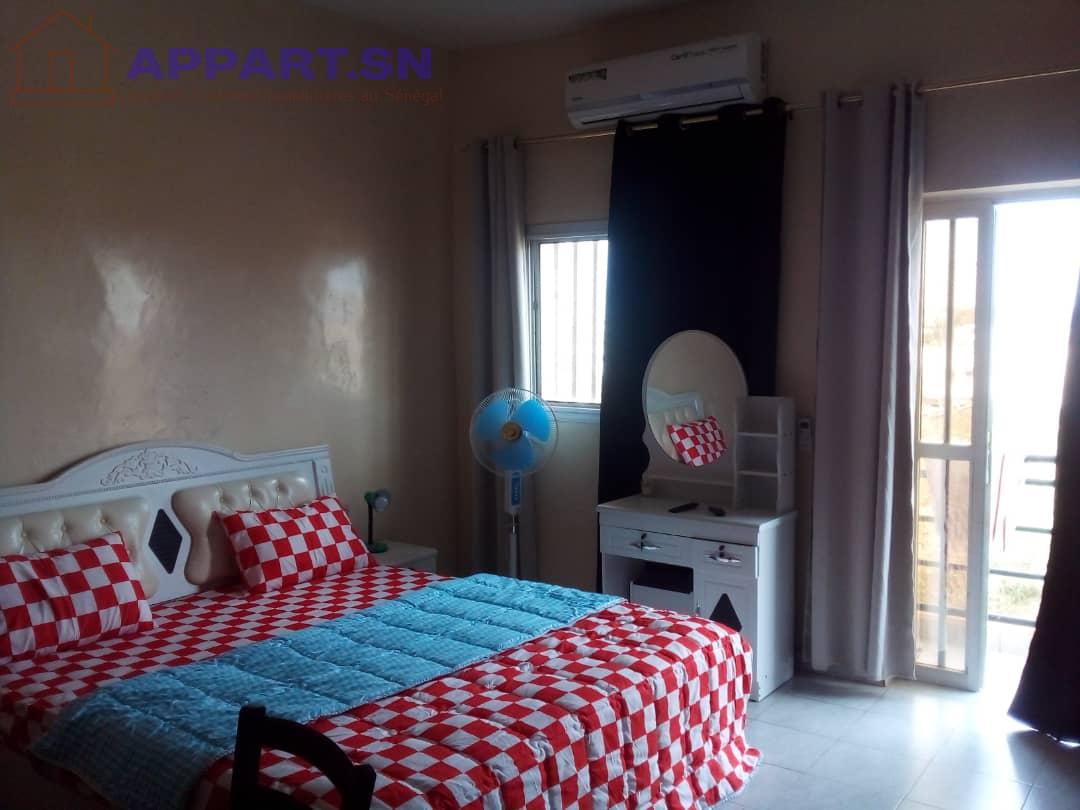 Chambre meublée avec balcon et vue sur Ngor