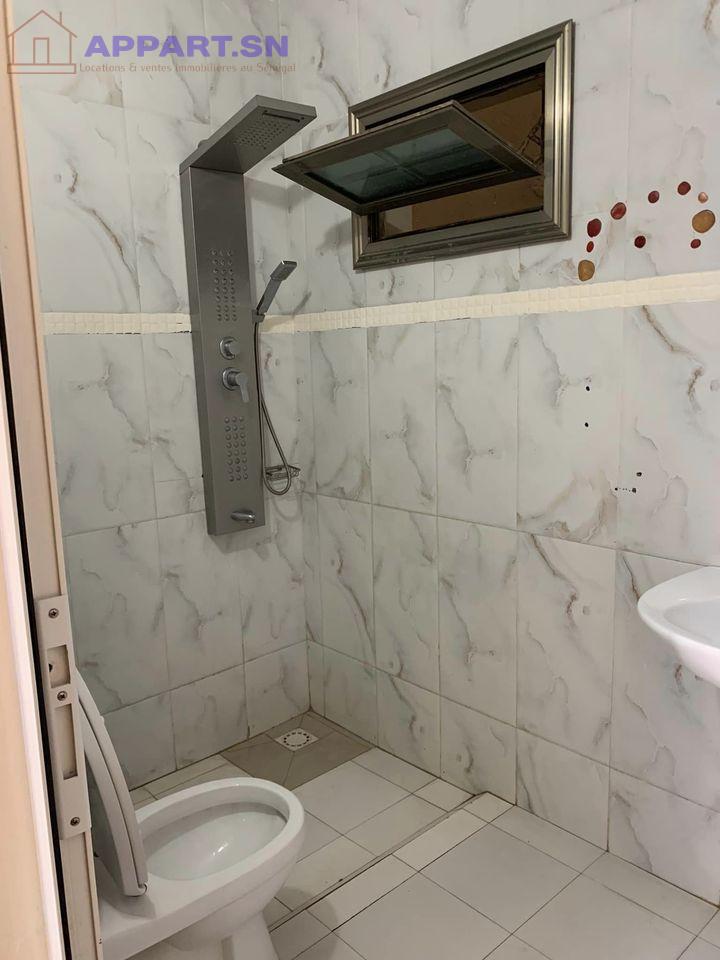 Jolie chambre meublée à Ouest foire