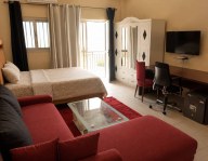 Mini studio meublé avec balcon à Ngor – Derrière le Stade Dakar, Ngor Senegal