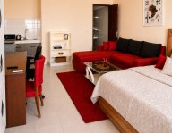 Mini studio meublé avec balcon à Ngor – Derrière le Stade Dakar, Ngor Senegal