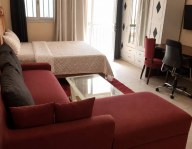 Mini studio meublé avec balcon à Ngor – Derrière le Stade Dakar, Ngor Senegal